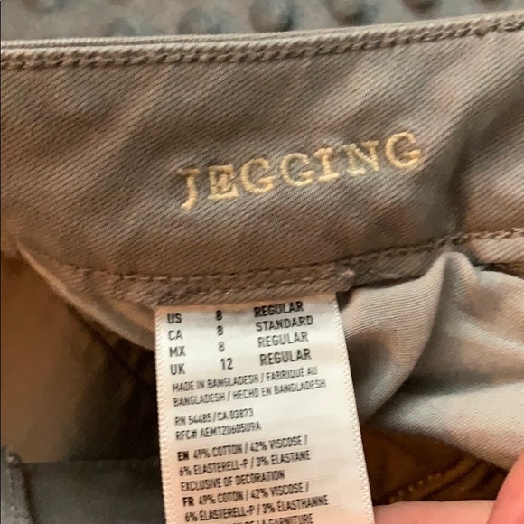 American Eagle Grey Ripped Jeggings - Picture 6 of 8